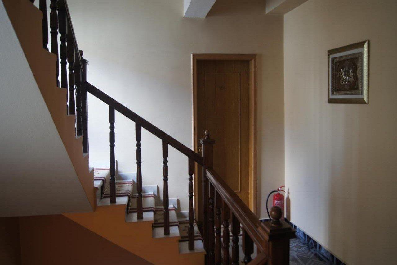Bristol Hotel Тирана Экстерьер фото