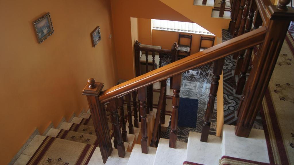 Bristol Hotel Тирана Экстерьер фото